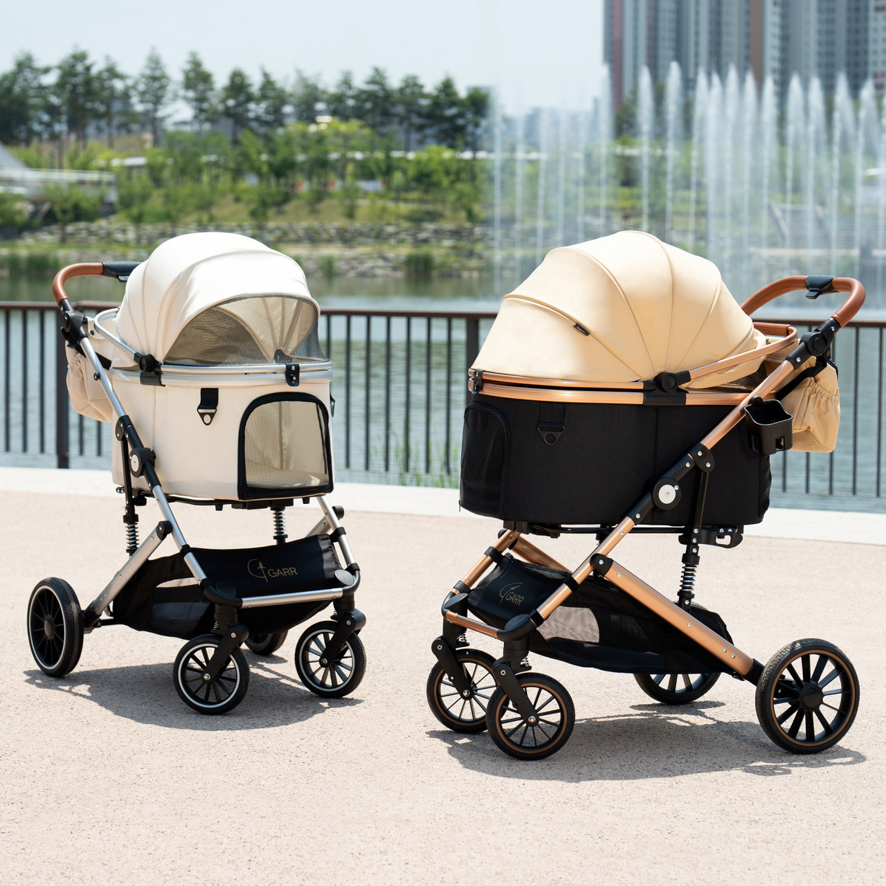 반려견과 고양이 모두 편하게 탈 수 있는 대형 강아지 유모차 추천