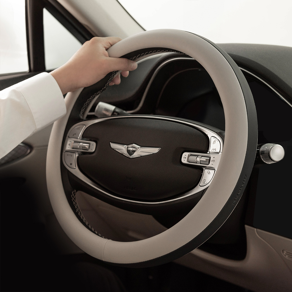 차량 핸들에 포인트를 더하는 투톤 커버, 직접 써보니 좋아요!