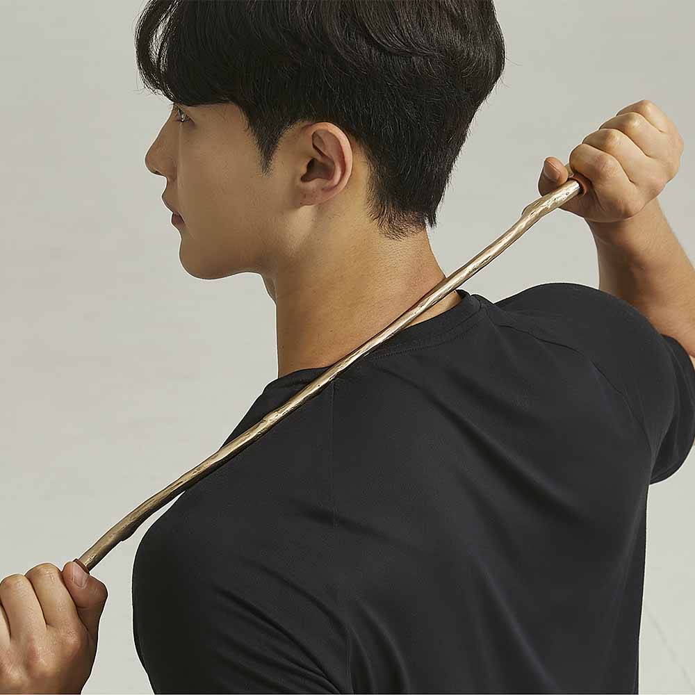집에서 간편하게 근육 이완! 방짜유기 마사지기로 피로 풀기