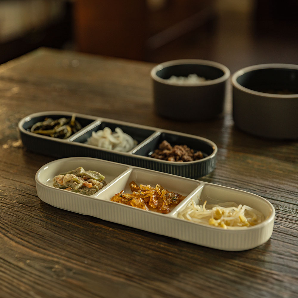 가정에서 활용하기 좋은 국산 직사각 나눔접시, 1+1 혜택으로 득템하세요!