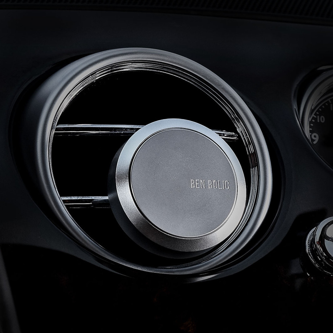 차량 내부를 깔끔하게! 고급 방향제와 차량 석고 추천