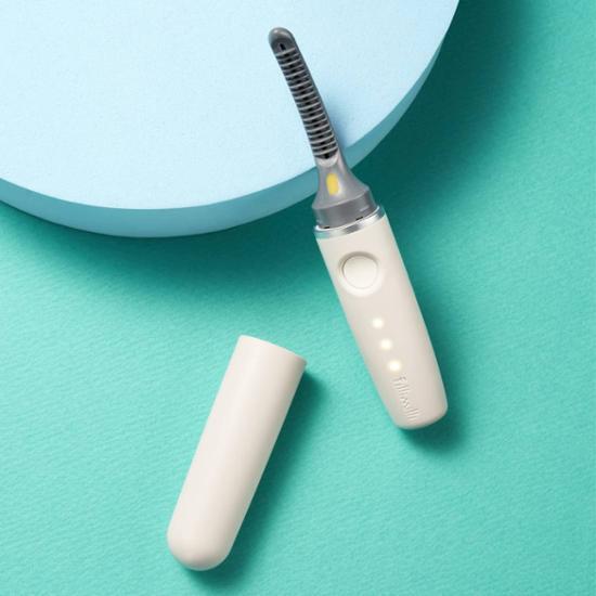 편하게 사용할 수 있는 충전식 속눈썹 고데기, 한번 써보세요!