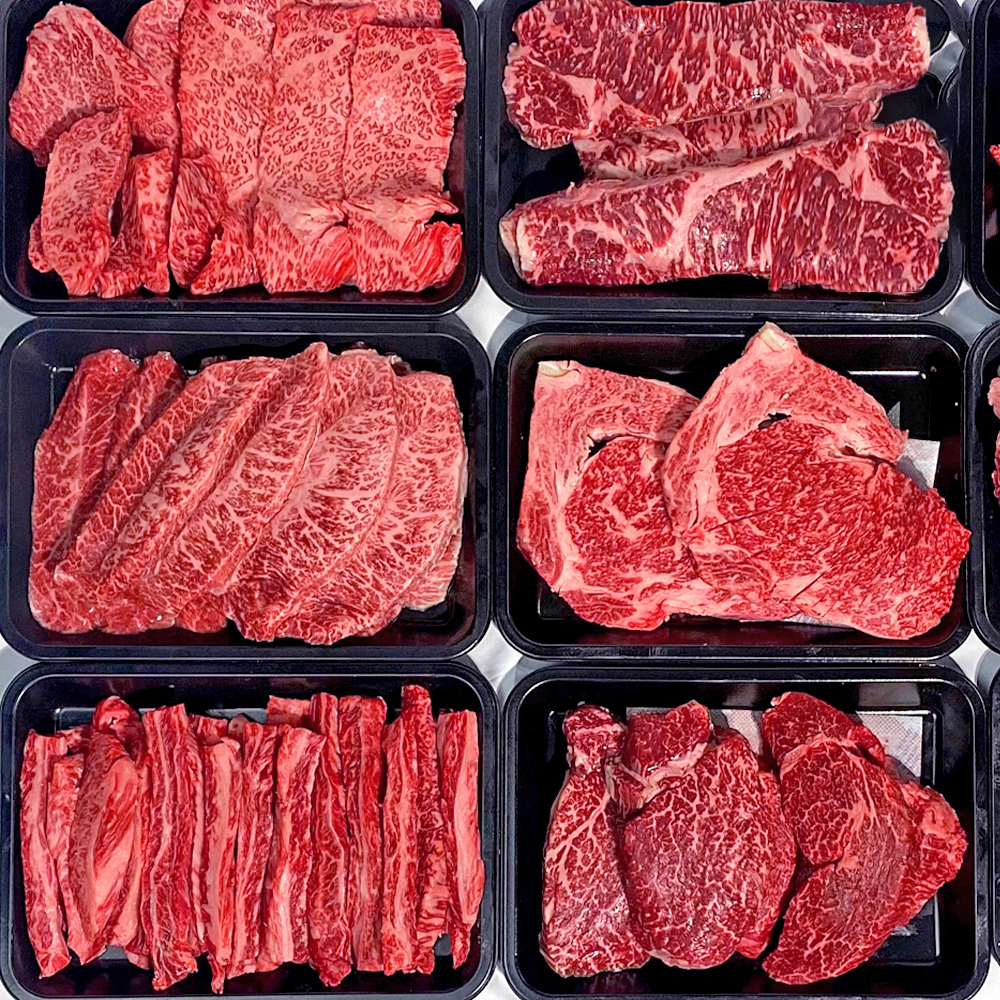 가족과 함께 즐기는 한우 구이, 어떤 부위가 좋을까 고민되시나요?