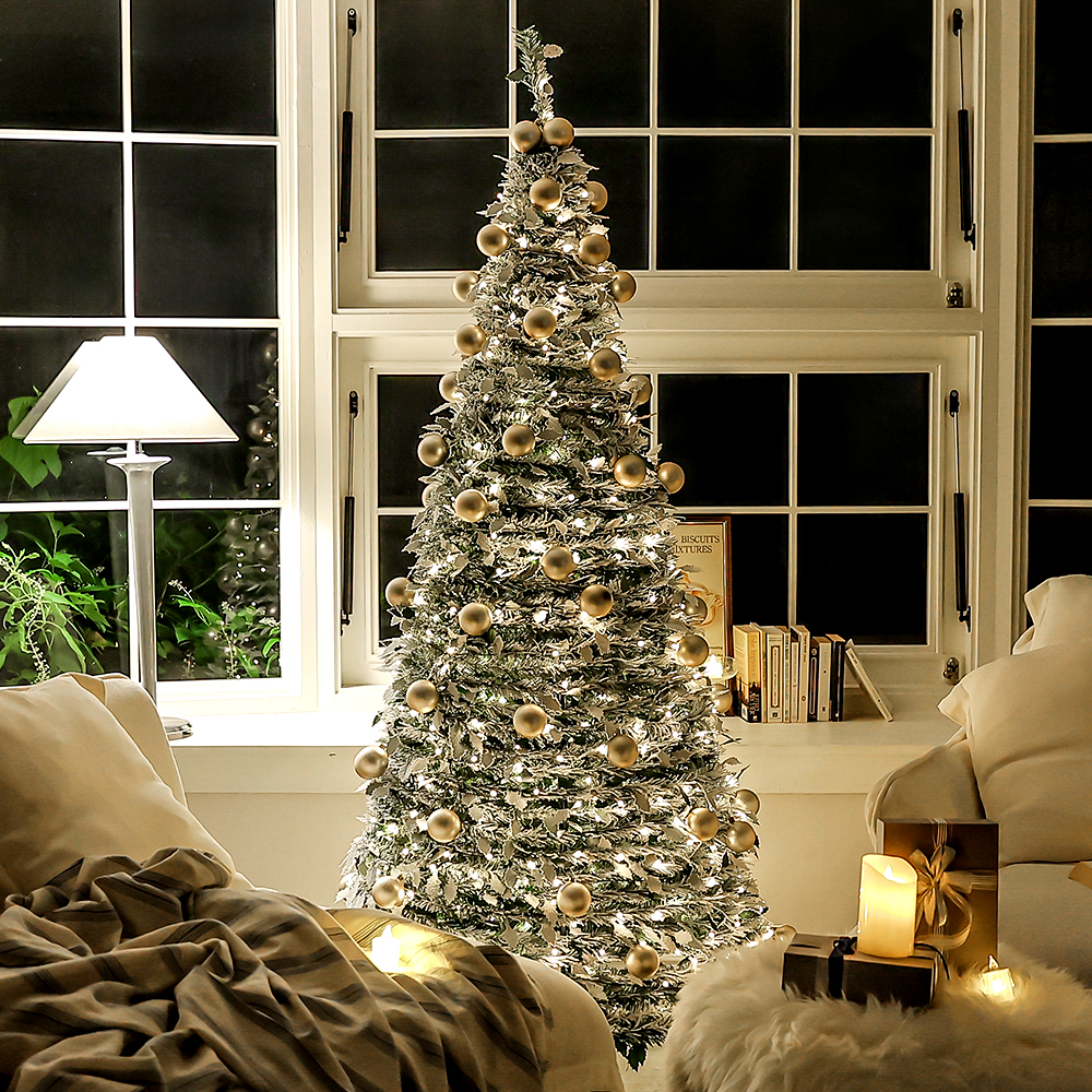 쉽고 편하게 크리스마스 분위기 연출! 접이식 대형 트리 추천