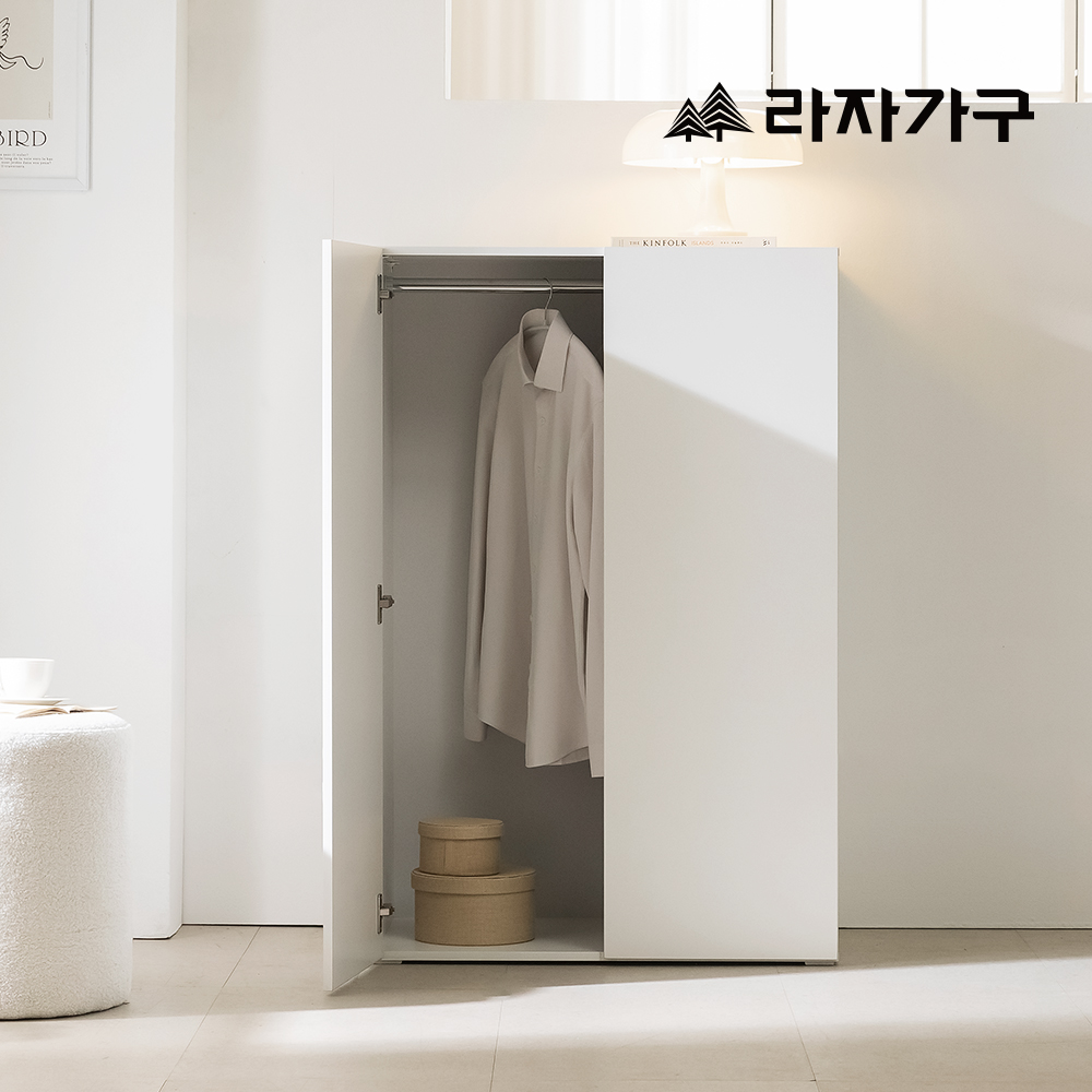 집안 정리의 핵심! 낮은 옷장으로 공간 활용을 쉽게 해보세요