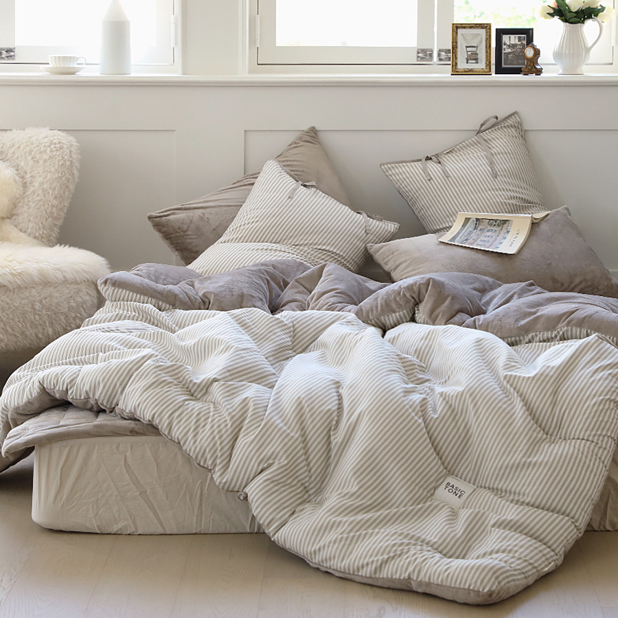 포근하고 따뜻한 극세사 이불, 집에서 쉽게 즐기기 좋은 광폭 디자인 추천