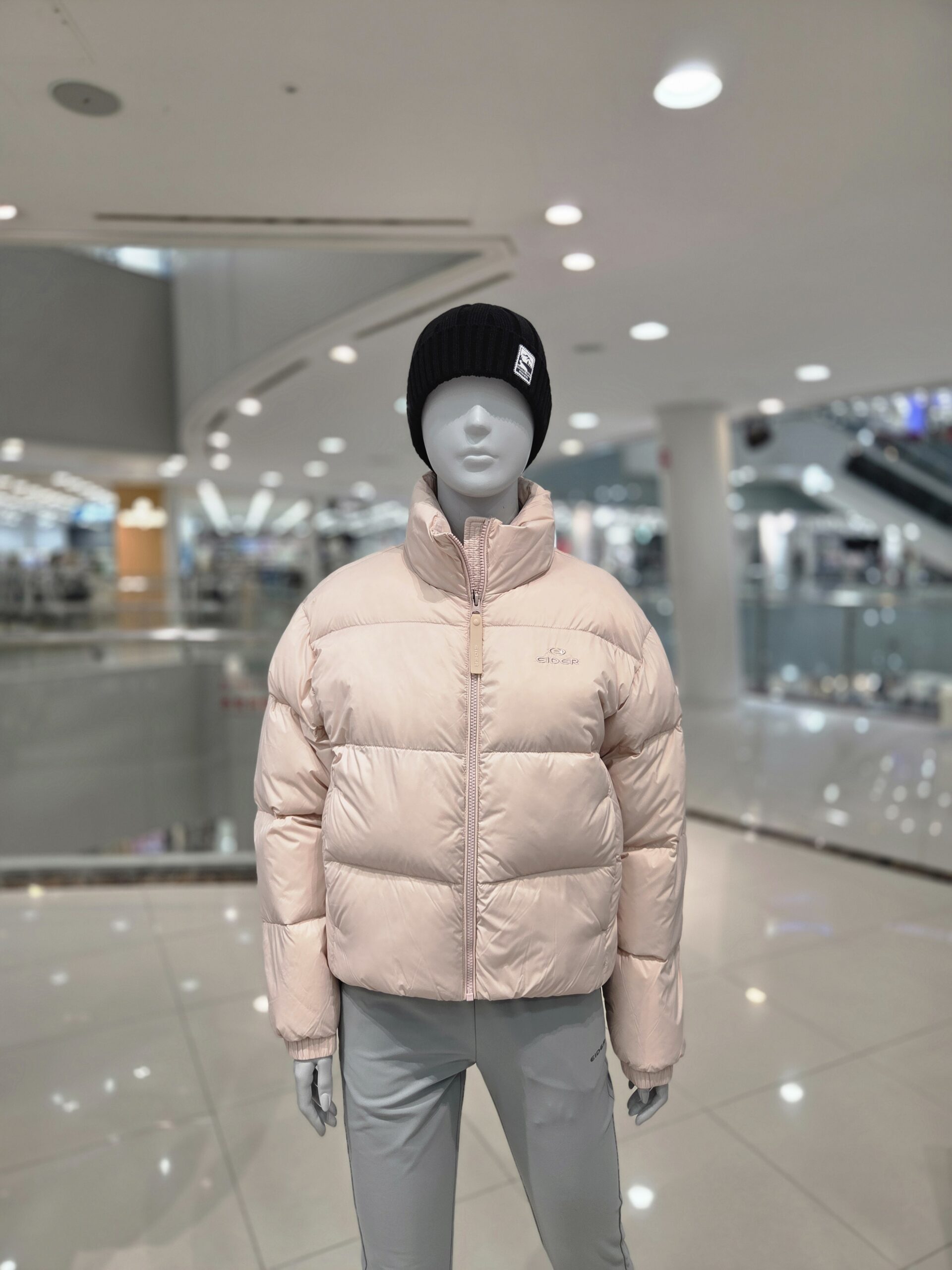 따뜻하고 가볍게, 여성 겨울용 기능성 다운 자켓 추천