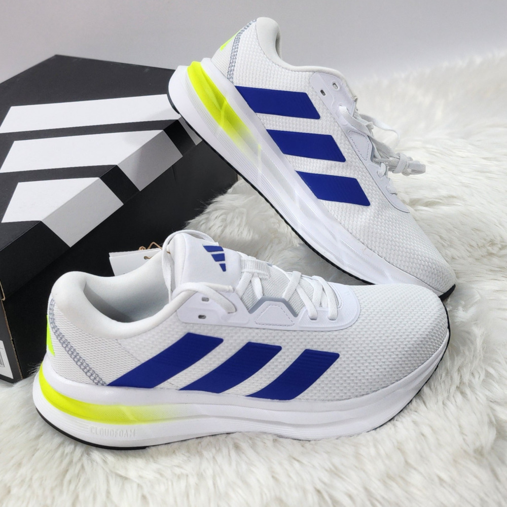 편안하고 넓은 발볼의 가벼운 러닝화, 일상 속 필수 운동화 추천