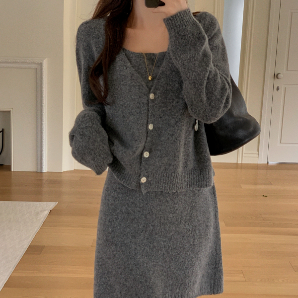 편하게 입기 좋은 울 니트 나시 원피스와 가디건 세트 추천!
