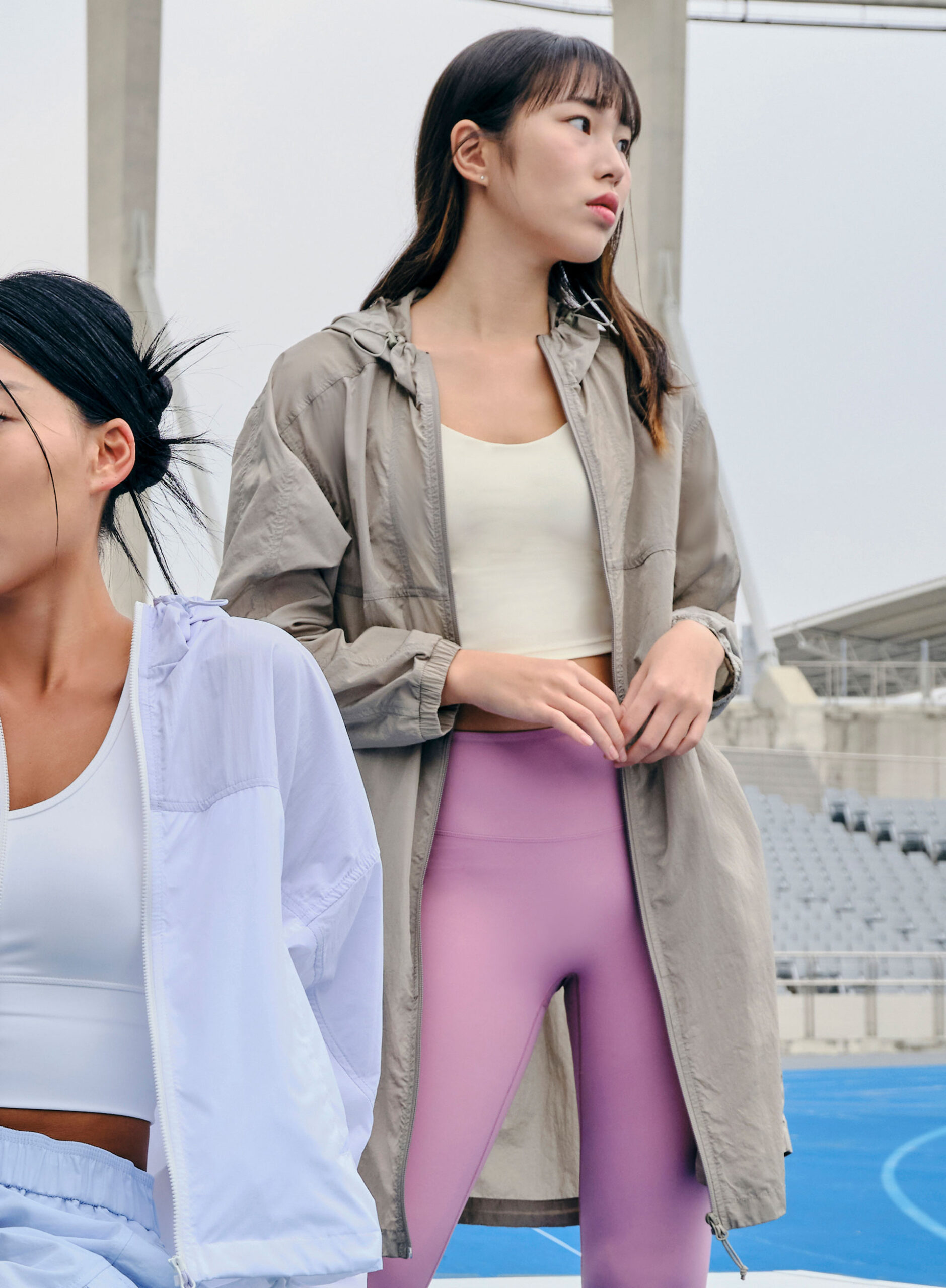 가볍고 따뜻하게, 여성용 바람막이 롱 집업 추천!