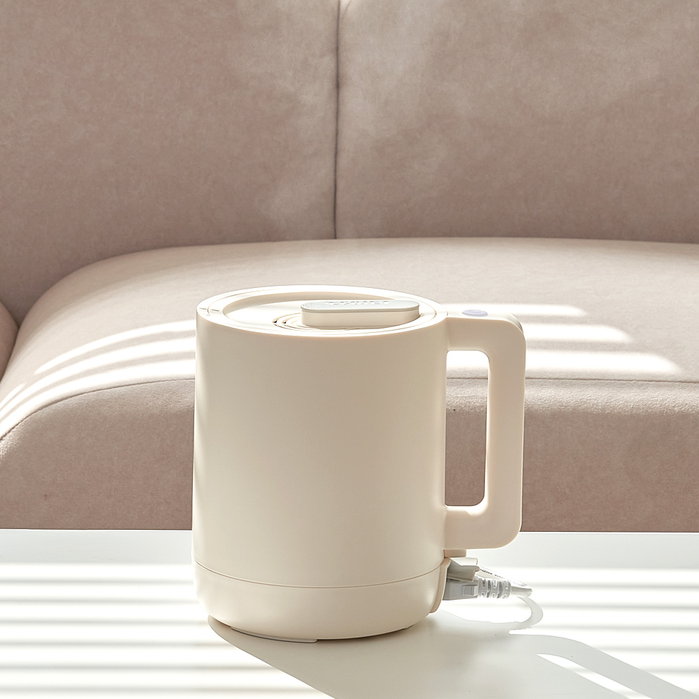 작고 귀여운 가열식 가습기, 책상 위에 딱 좋아요!