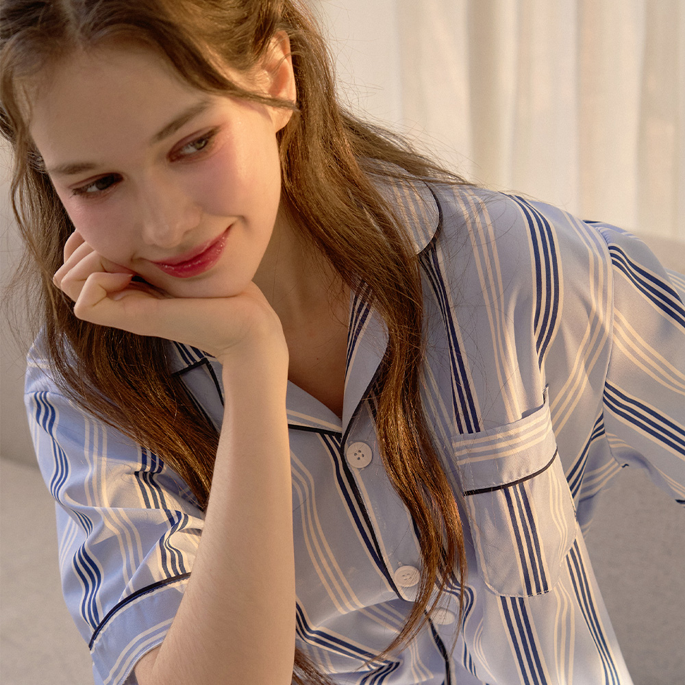 편안한 여름밤을 위한 실크핏 반팔 파자마 세트 추천