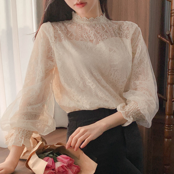 편안하면서도 세련된 레이스 블라우스, 어디서든 돋보이게 입어요!