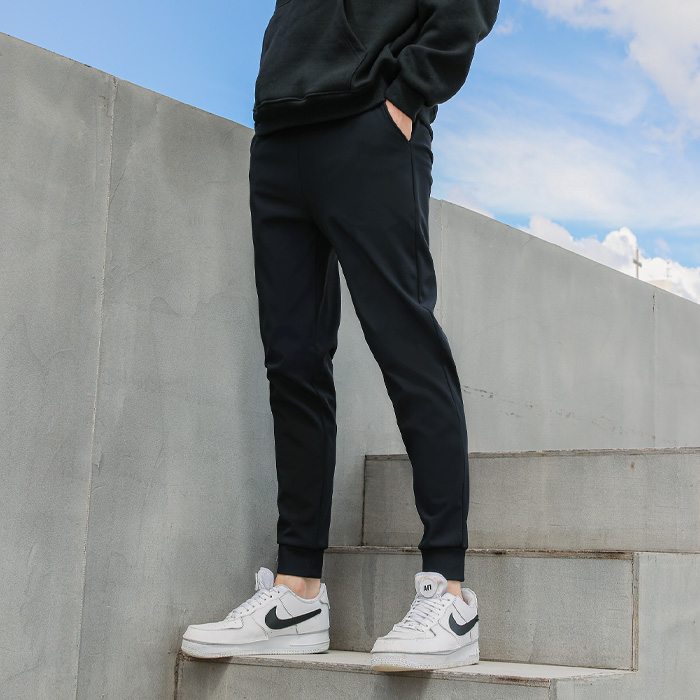 편하게 입기 좋은 기모 조거 팬츠, 겨울철 필수 아이템이에요!