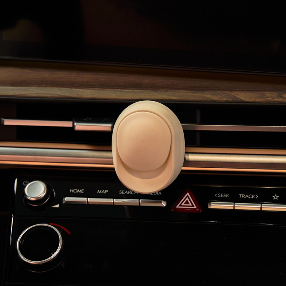 차량 내부를 고급스럽게 만들어주는 방향제, 한번 써보세요!