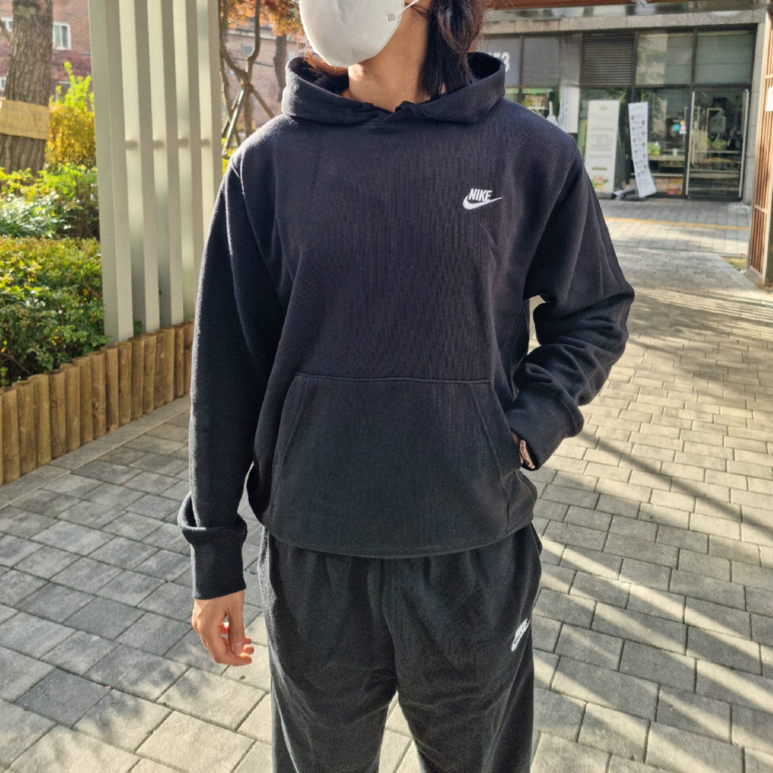 편하게 입기 좋은 나이키 후드티, 어떤 점이 특별할까?