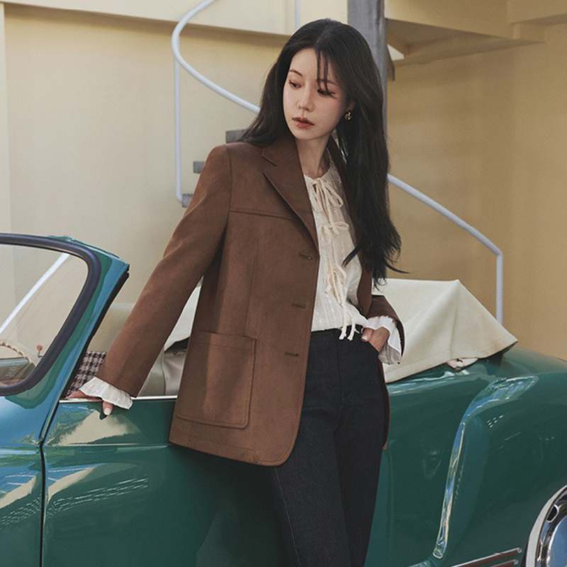 편하게 입기 좋은 25FW 시즌 스웨이드 자켓 추천