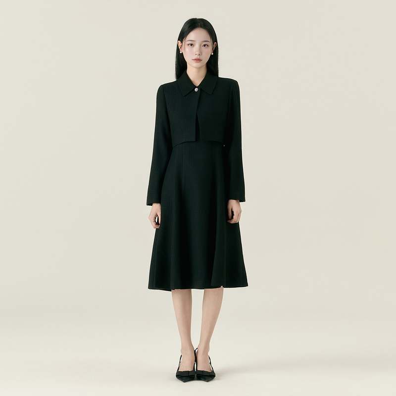 편안하면서도 세련된 카라 자켓 롱 원피스, 한번 입어보세요!