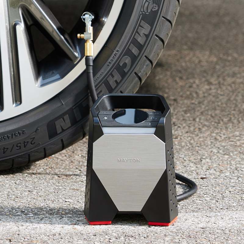 휴대하기 편한 타이어 공기압 체크 펌프로 차량 관리 쉽게 하세요!