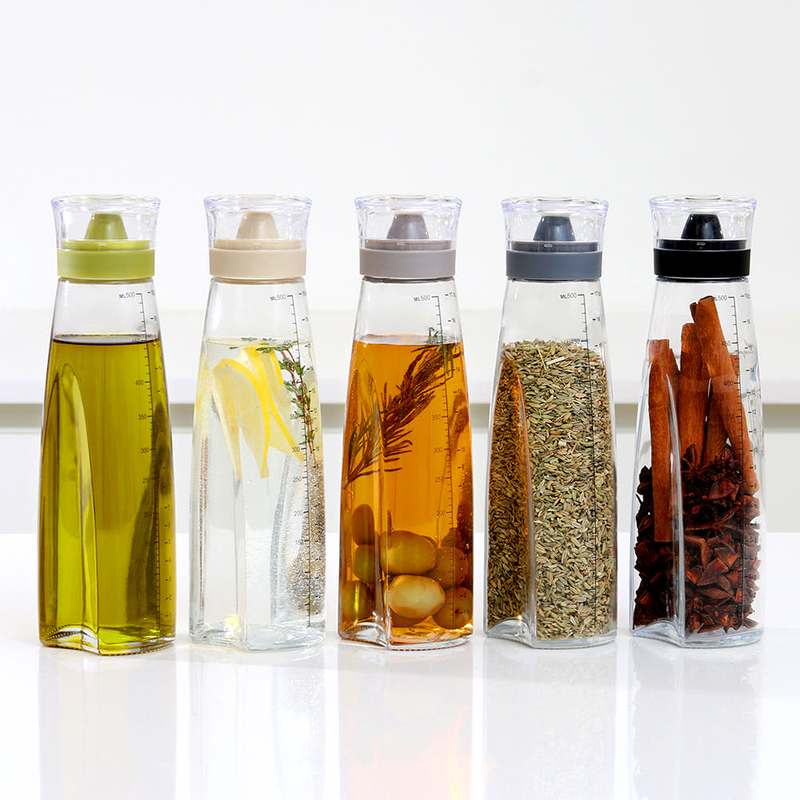 가정에서도 쉽게 사용하는 소스병과 조미료통 세트, 실용적이면서 깔끔하게!