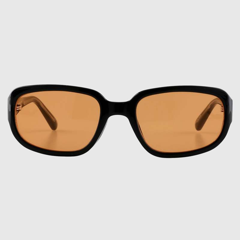 일상에서 멋지게 착용하는 오벌형 사각 틴트 선글라스 추천!