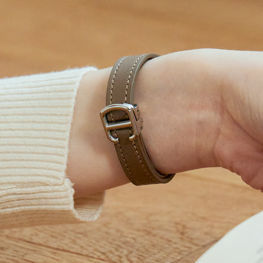 애플워치에 딱 맞는 가죽 슬림 스트랩, 쉽게 교체하는 방법 알려드릴게요!