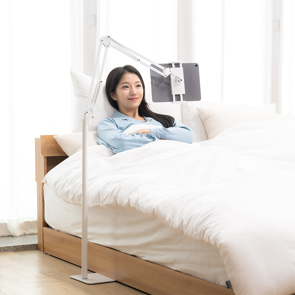 침대에서 편하게 사용하는 태블릿 거치대, 니케 The Comfy Lite 추천해요!