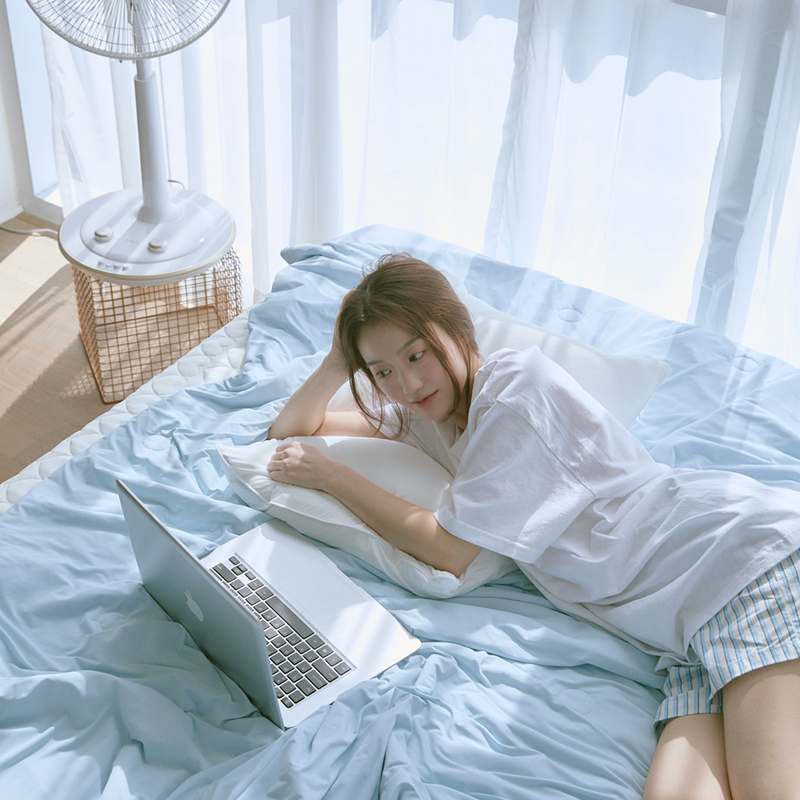 여름철 시원하게 쾌적하게! 부드럽고 시원한 냉감 이불 추천