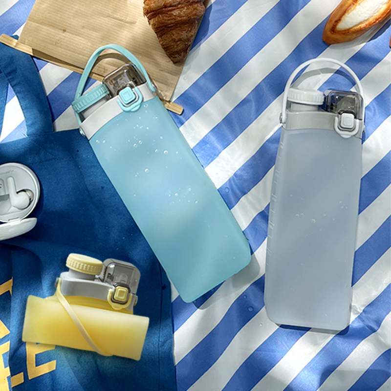 가볍고 접이식인 러닝 텀블러, 실용적이면서 세련된 물통 추천