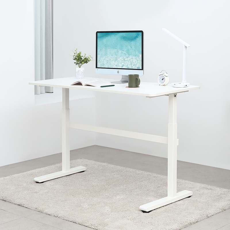 집에서도 편하게 사용할 수 있는 높이 조절 책상 추천