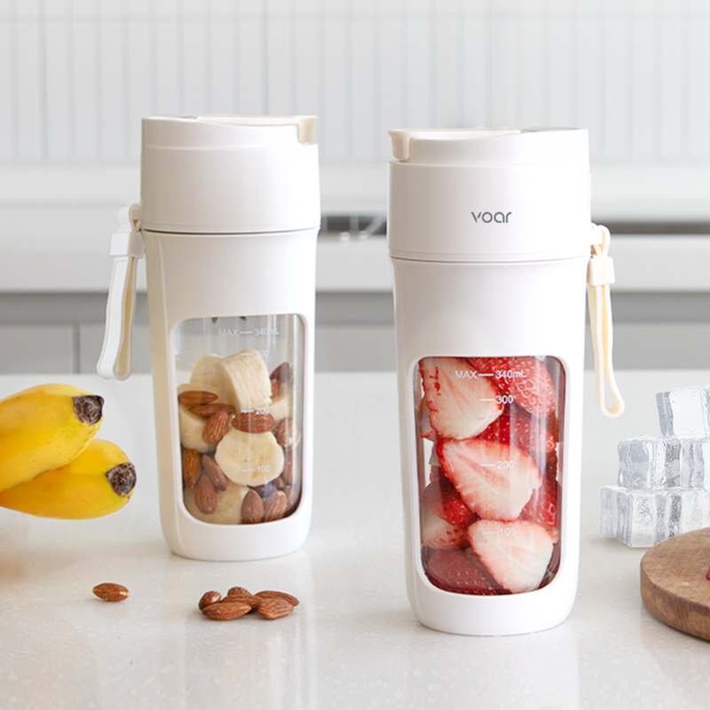 가볍고 편리한 휴대용 믹서기, 어디서든 간편하게 사용하세요!