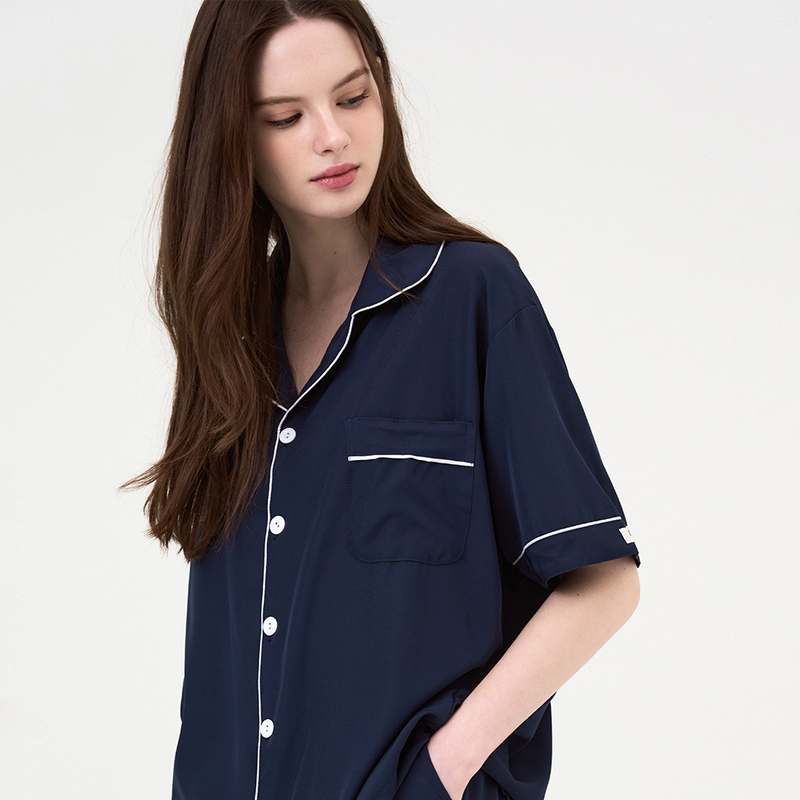 편안한 여름밤을 위한 실크 느낌 반팔 파자마 세트 추천!