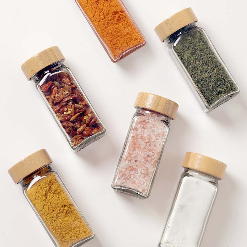 일상에서 유용한 향신료와 차 보관용 밀폐 용기 추천