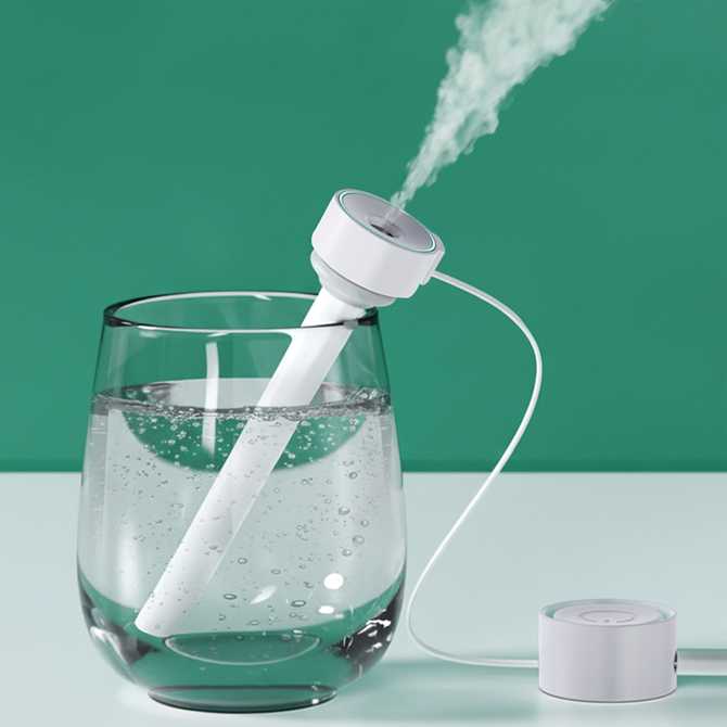 휴대하기 간편한 미니 가습기, 사무실이나 집에서 유용하게 쓰기 좋아요