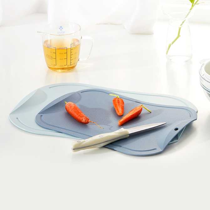 칼집이 나지 않는 이유식용 항균 도마, 어떤 점이 좋을까?