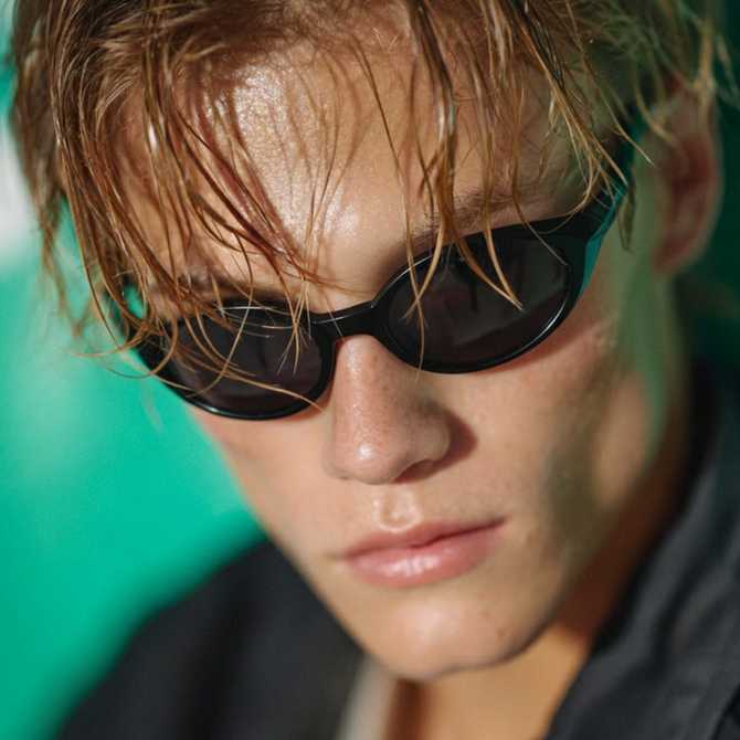 편하게 착용하는 오클리 선글라스, 아이자켓 리덕스 9438 소개