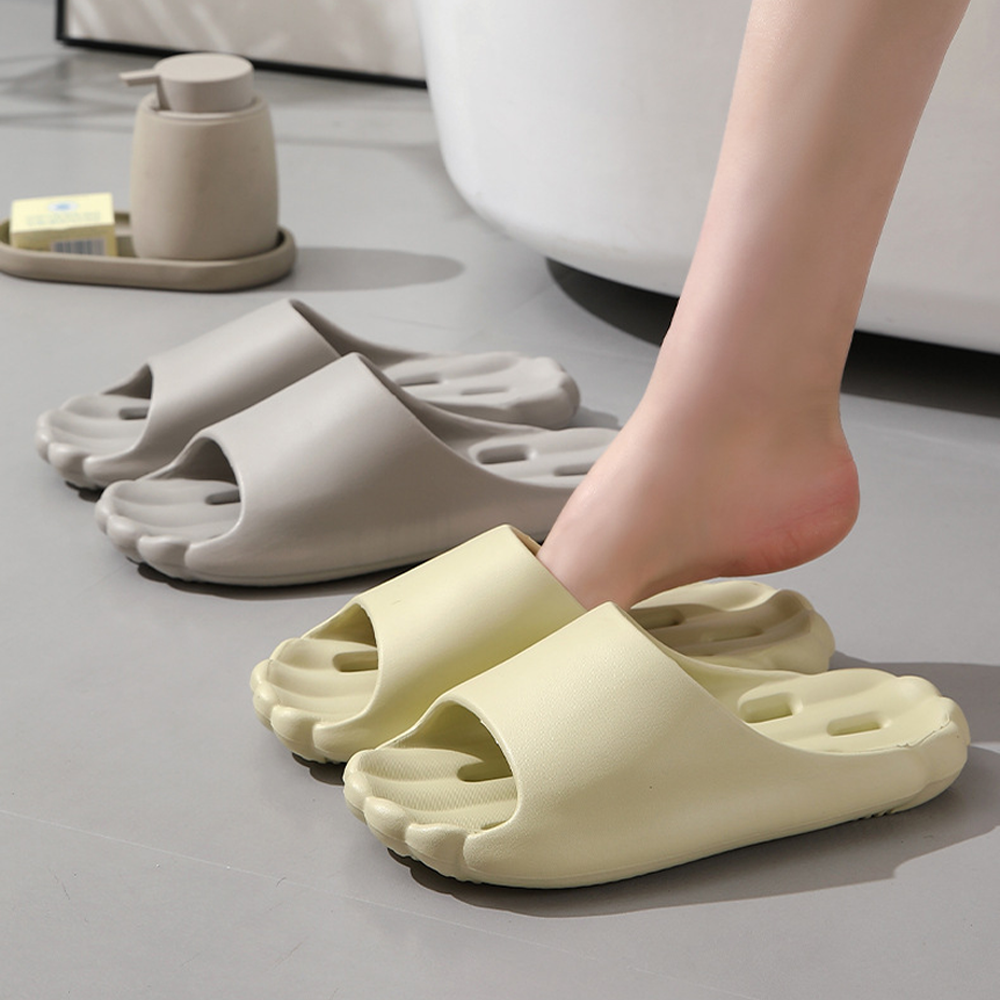 집에서도 편하게 신을 수 있는 미끄럼 방지 욕실 슬리퍼 추천