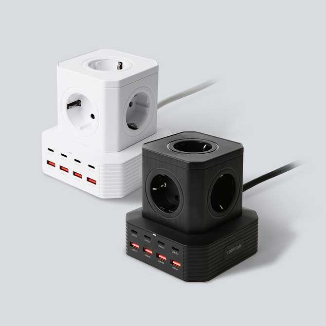 편리하게 여러 기기를 동시에 충전하는 100W 초고속 멀티탭 충전기