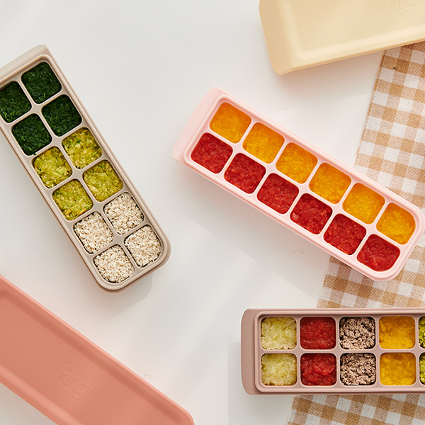 아이들의 이유식을 깔끔하게 보관하는 실리콘 큐브 세트 추천!