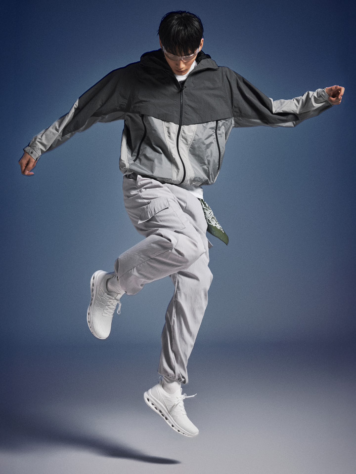 일상에서 편하게 신기 좋은 컴피이지 운동화 추천