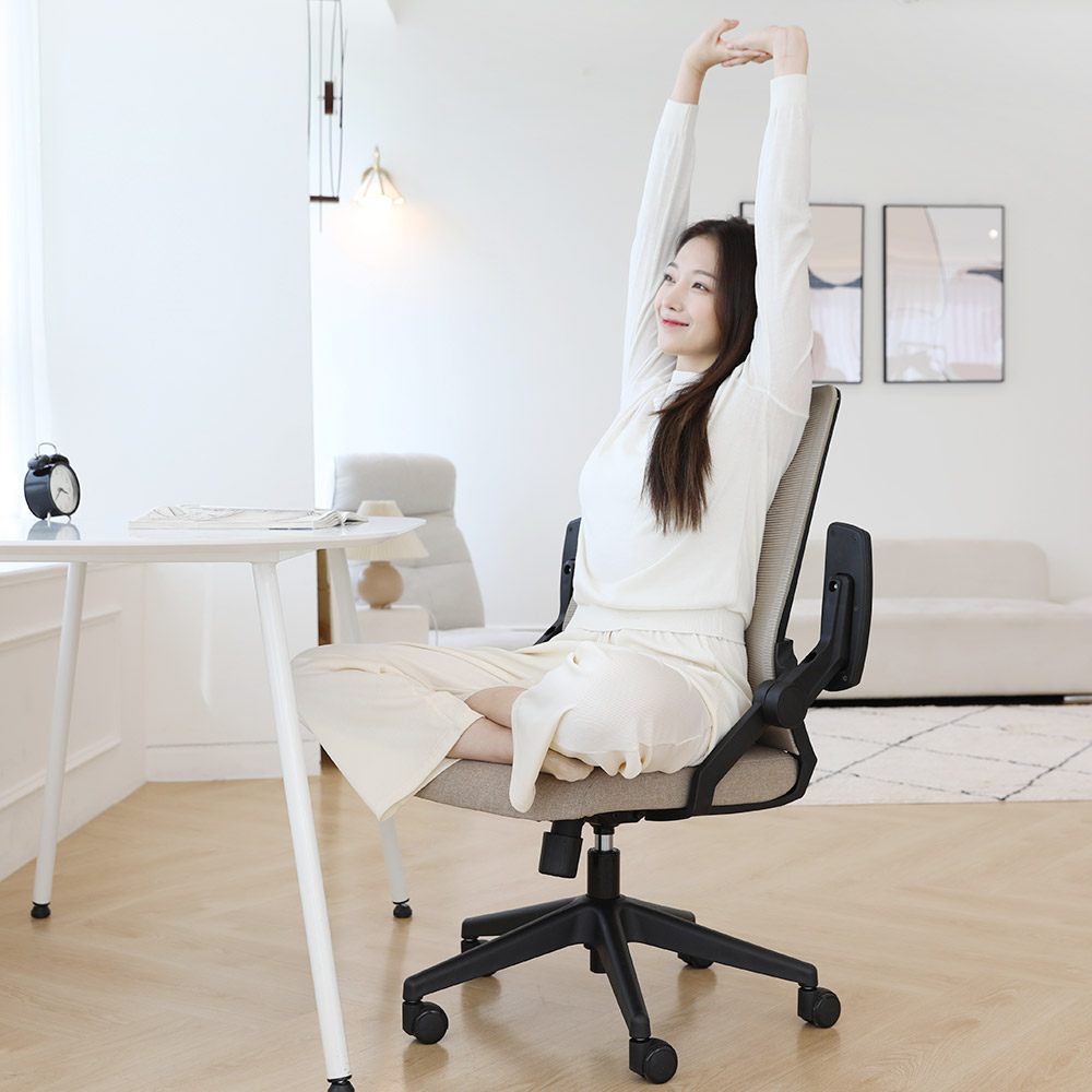 집에서 편하게 사용하는 컴퓨터 책상과 의자 추천