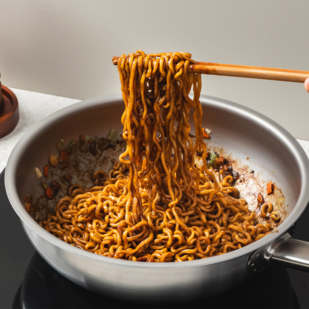 이연복 셰프의 리얼 티타늄 궁중팬, 집에서도 쉽게 요리해보세요!