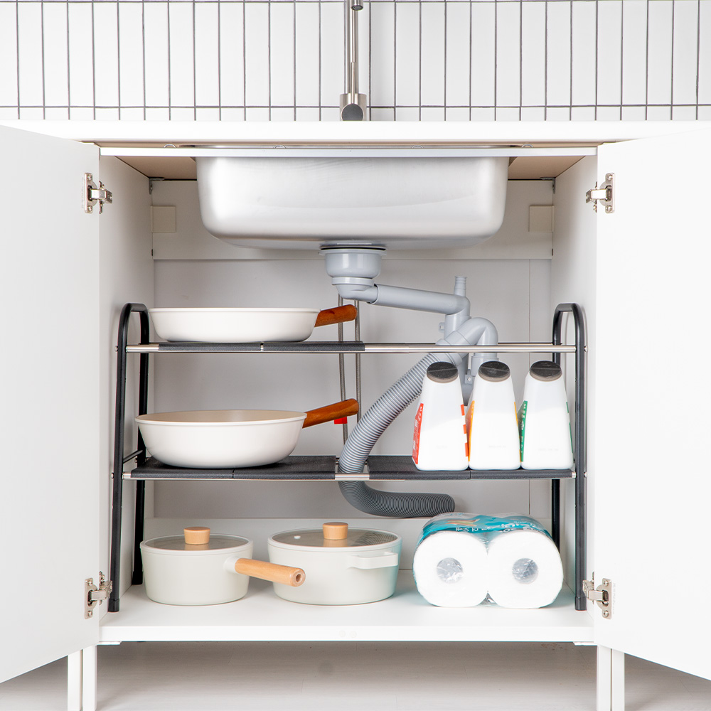 주방 정리의 핵심! 높이 조절이 가능한 싱크대 하부 선반으로 깔끔하게 정리하세요