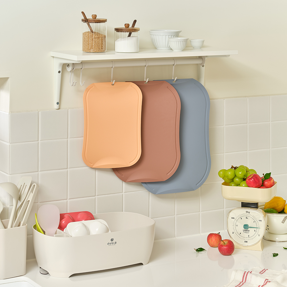 쉽고 편하게 사용할 수 있는 칼집 없는 항균 도마 추천