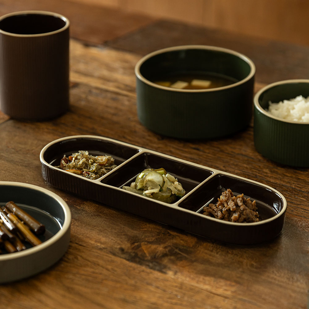 가정에서 활용하기 좋은 국산 직사각 나눔접시, 1+1 혜택으로 득템하세요!