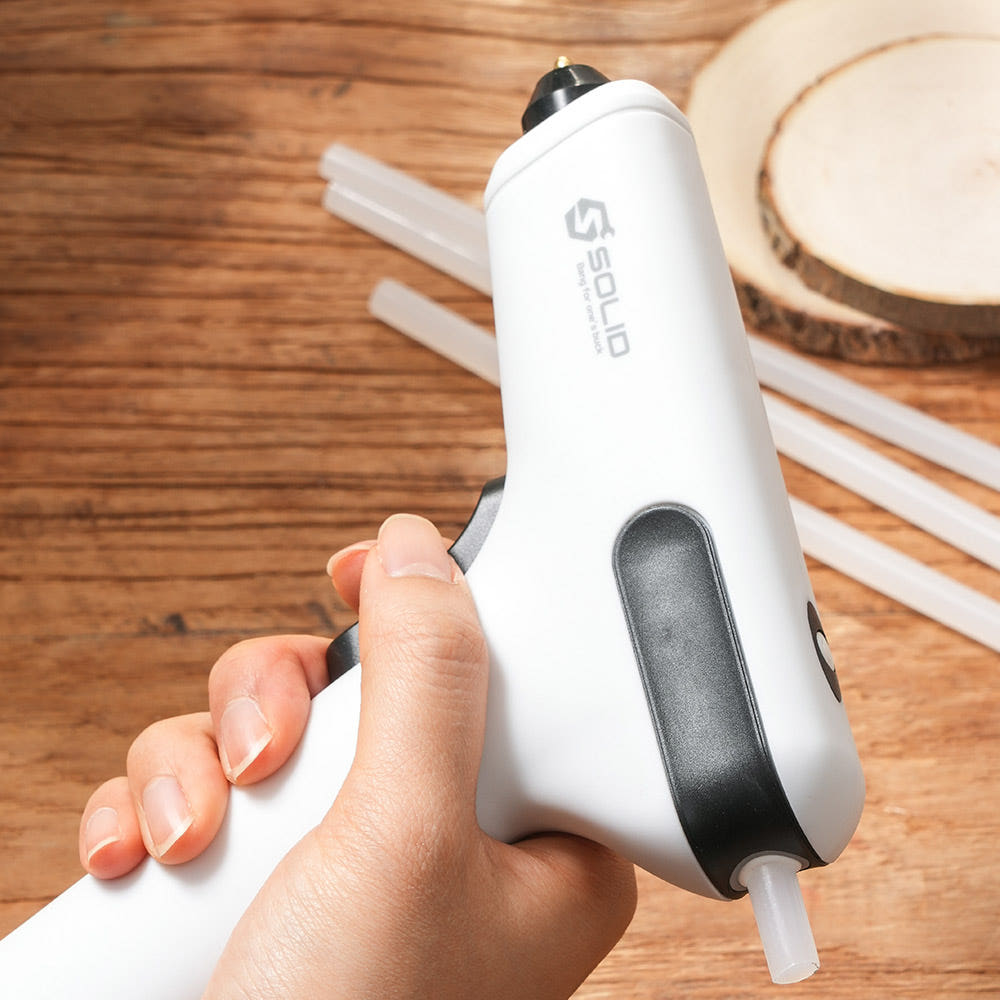 가볍고 편리한 무선 글루건으로 DIY를 더 즐겁게 만들어보세요!