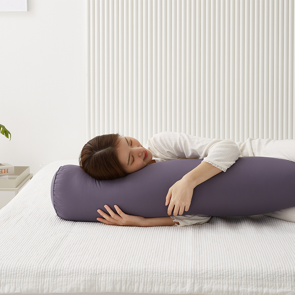 편안하게 안아주는 긴 베개, 집앤콕 바디필로우로 숙면을 즐기세요