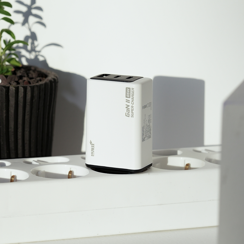 쉽고 빠른 충전! 65W 멀티 PD 고속 충전기 추천