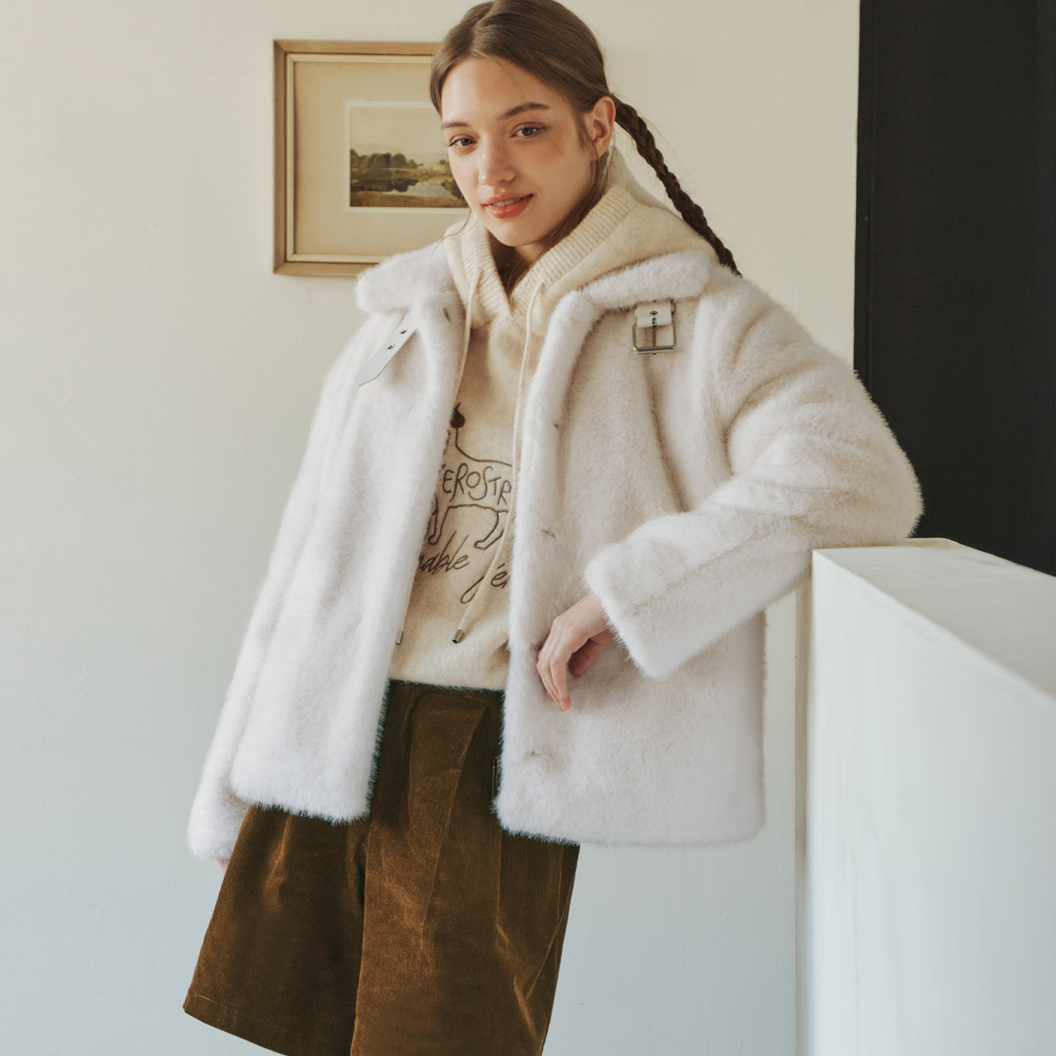 포근하고 세련된 하이넥 퍼 자켓, 이렇게 입어보세요!