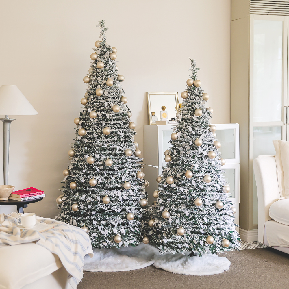 쉽고 편하게 크리스마스 분위기 연출! 접이식 대형 트리 추천